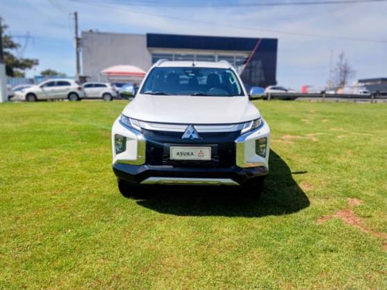 MITSUBISHI L200 TRITON 2.4 16V TURBO DIESEL SPORT HPE-S CD 4P 4X4 AUTOMÁTICO